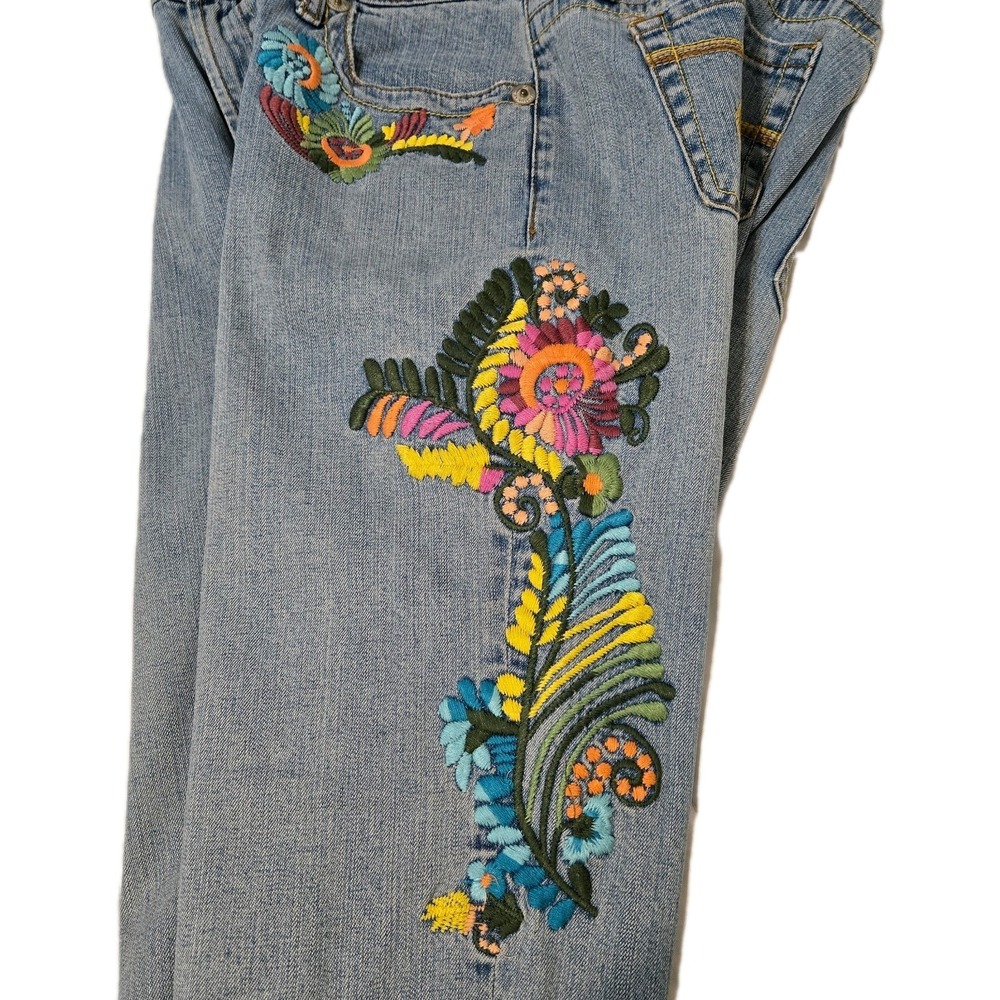 VTG Y2K Z Cavaricci Woman's Sz 8 Light Wash Elaborate Embroidered Jeans - Picture 8 of 11